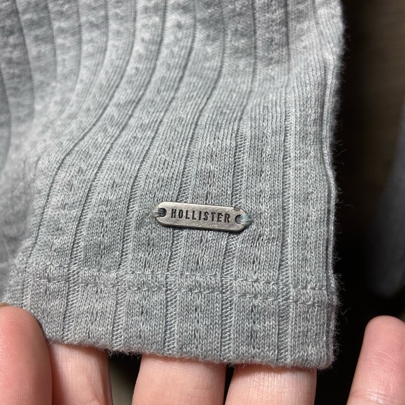 Hollister Shirt - Picture 3 of 4